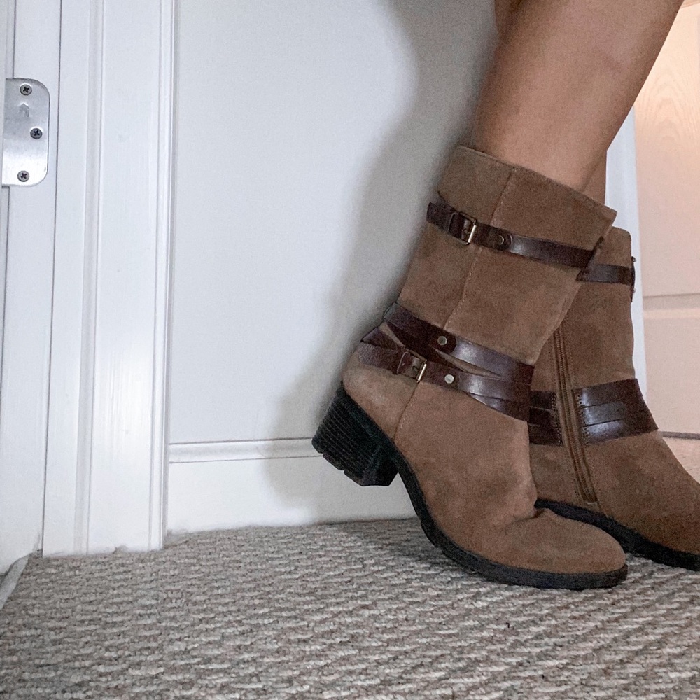 Macy’s brown boots